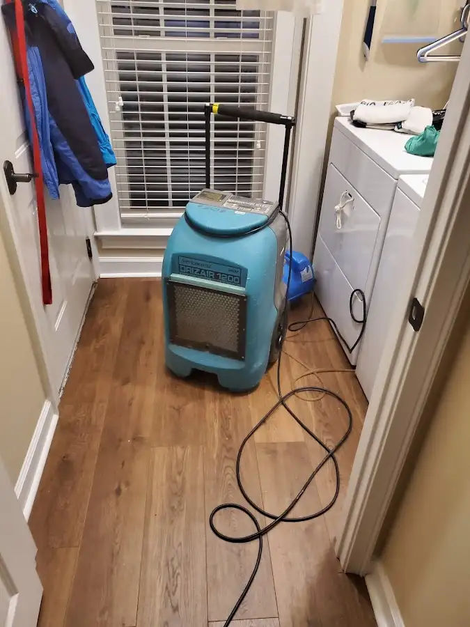 Commercial dehumidifier deployed for Flood Damage Cleanup in Running Springs